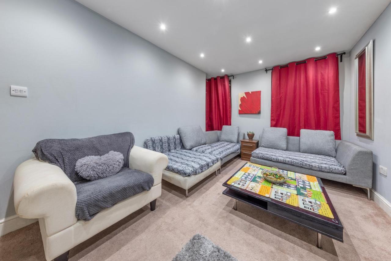 Elegant And Chic 2-Bedroom Basement Apartment In Paddington London Exterior foto